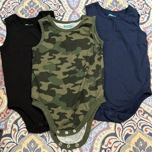 3 onesies size 18 months